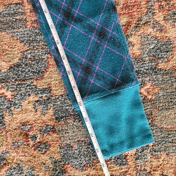 Victoria's Secret Lounge Set - Picture 12 of 12